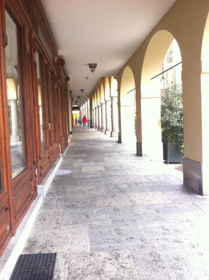 Appartamento In Centro Storico Asti Exterior foto