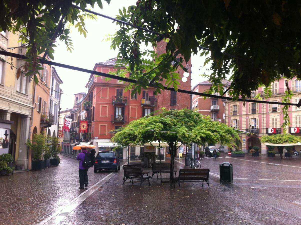 Appartamento In Centro Storico Asti Exterior foto