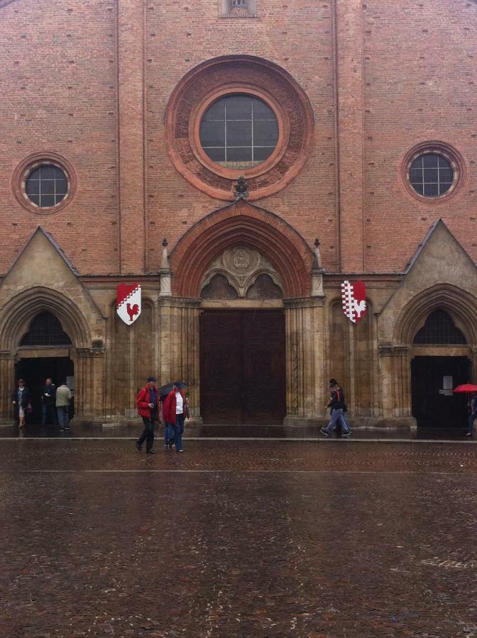 Appartamento In Centro Storico Asti Exterior foto